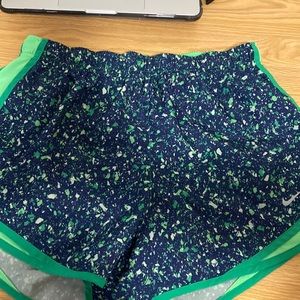 Dri-Fit L Nike shorts semi new